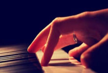 英格兰球迷点评图赫尔首秀战：不好不坏吧！索斯盖特的比赛好看些.